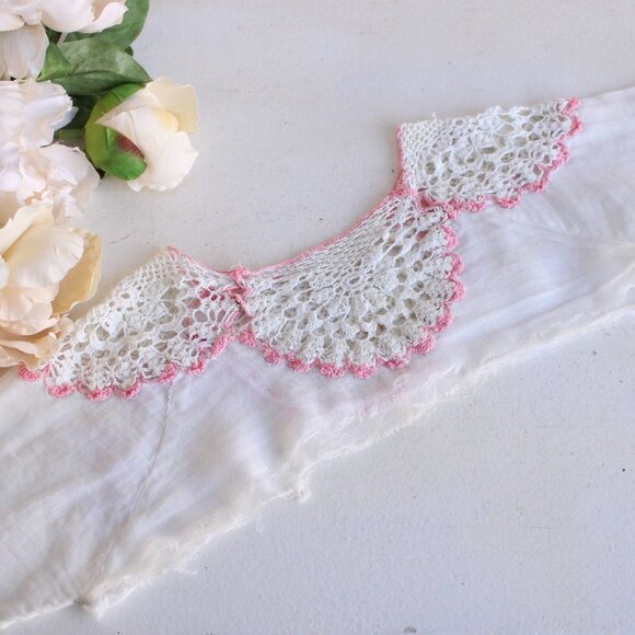 Vintage Edwardian Collar, White Crochet Lace Applique With Pink Trim, Small - Picture 2 of 10